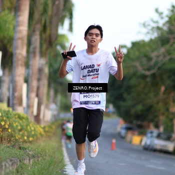 Runner Photo 7713033