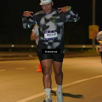 Runner Photo 7713044