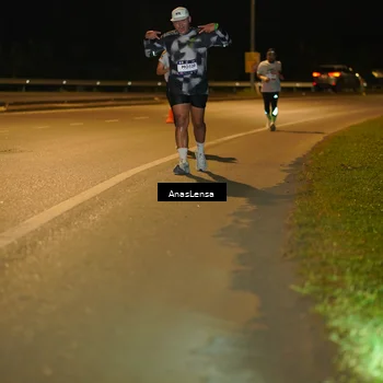 Runner Photo 7713045