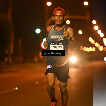 Runner Photo 7713052