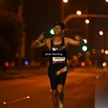 Runner Photo 7713055