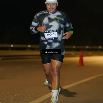 Runner Photo 7713061