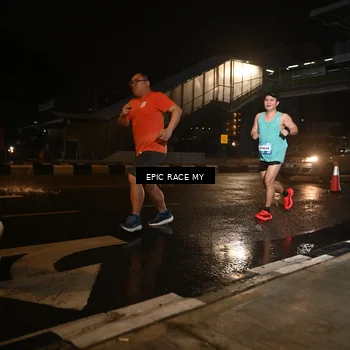 Runner Photo 7713063