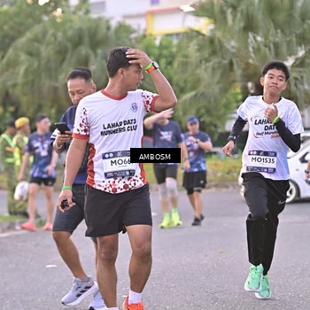 Runner Photo 7713064