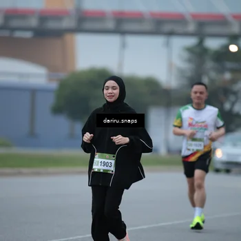 Runner Photo 7713069