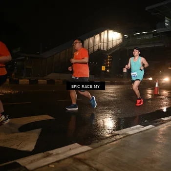 Runner Photo 7713071