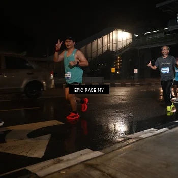 Runner Photo 7713080