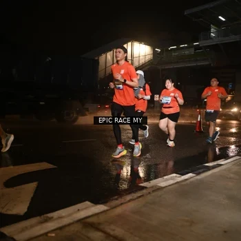 Runner Photo 7713102