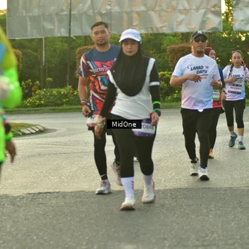 Runner Photo 7713115
