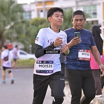 Runner Photo 7713121
