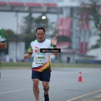 Runner Photo 7713124