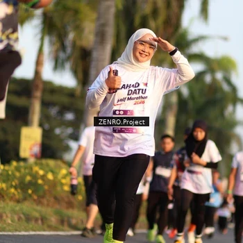 Runner Photo 7713126