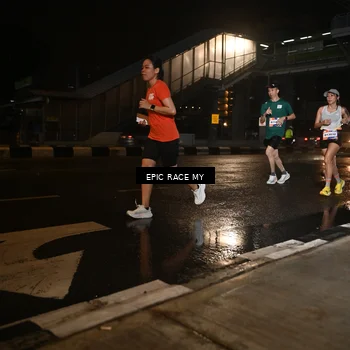 Runner Photo 7713131