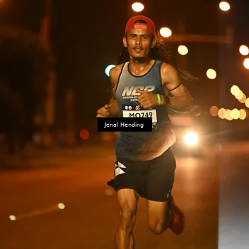 Runner Photo 7713132