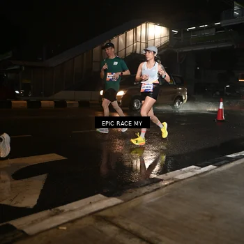 Runner Photo 7713134