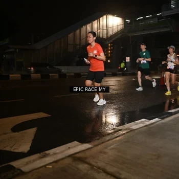 Runner Photo 7713138
