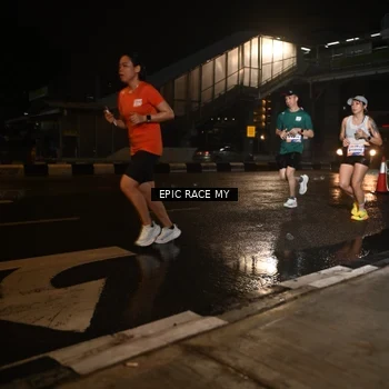 Runner Photo 7713142
