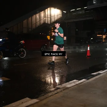 Runner Photo 7713156