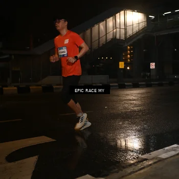 Runner Photo 7713181