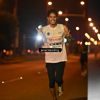 Runner Photo 7713187