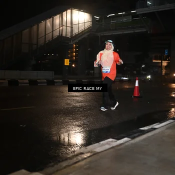 Runner Photo 7713188