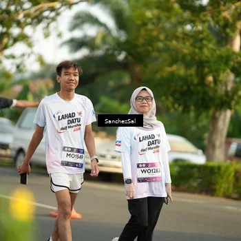 Runner Photo 7713197