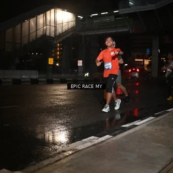 Runner Photo 7713216