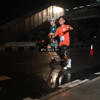 Runner Photo 7713217