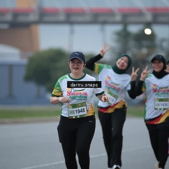 Runner Photo 7713218