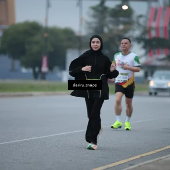 Runner Photo 7713219