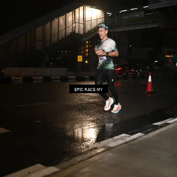 Runner Photo 7713234