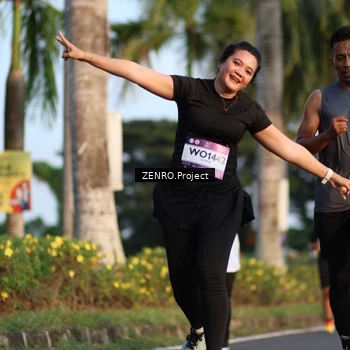 Runner Photo 7713238