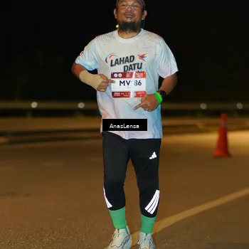 Runner Photo 7713246