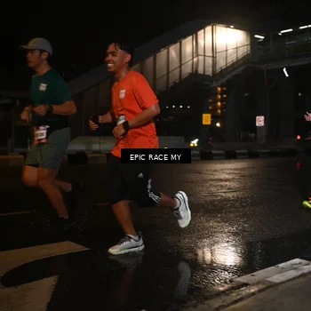 Runner Photo 7713249