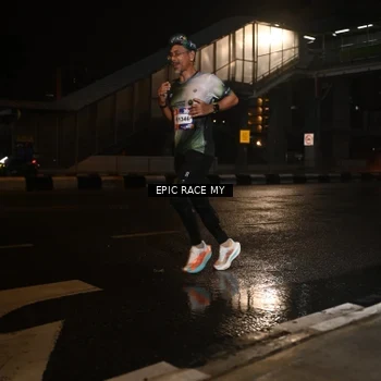 Runner Photo 7713256