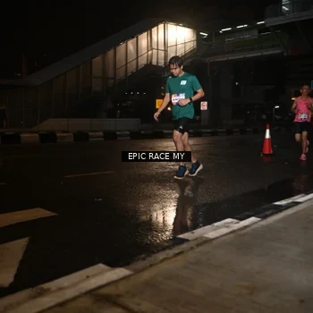 Runner Photo 7713260
