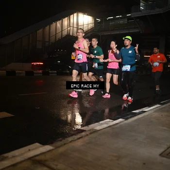 Runner Photo 7713266