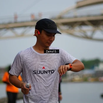 Runner Photo 7713273