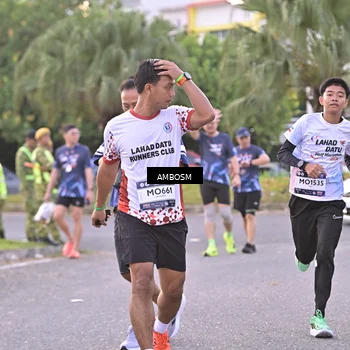 Runner Photo 7713275