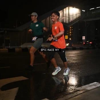 Runner Photo 7713277