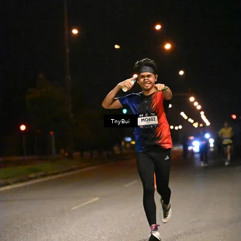 Runner Photo 7713288