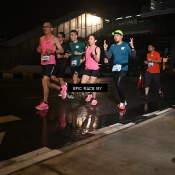 Runner Photo 7713289