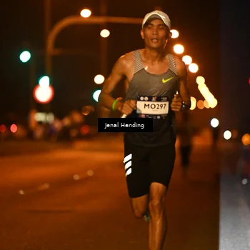 Runner Photo 7713295