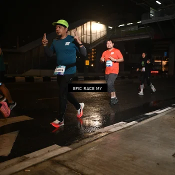 Runner Photo 7713320