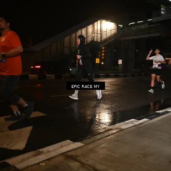 Runner Photo 7713342