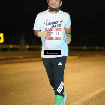 Runner Photo 7713345