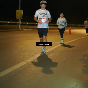 Runner Photo 7713354