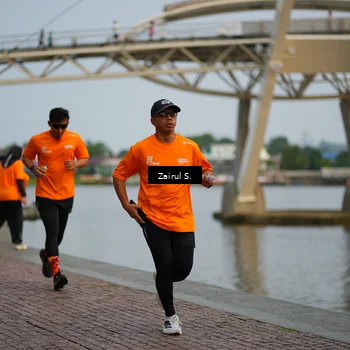 Runner Photo 7713367