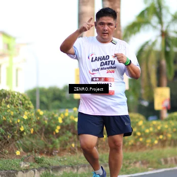 Runner Photo 7713368