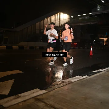 Runner Photo 7713372